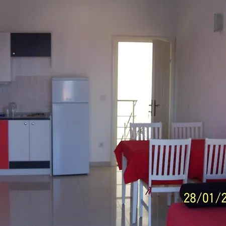 Apartments Perdijic Nemira Omiš Esterno foto