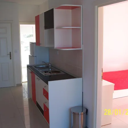 Apartments Perdijic Nemira Omiš Esterno foto