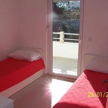 Apartments Perdijic Nemira Omiš Esterno foto